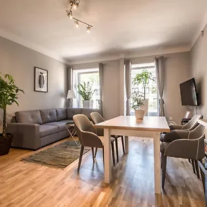 White 4rooms - City Center Apartment